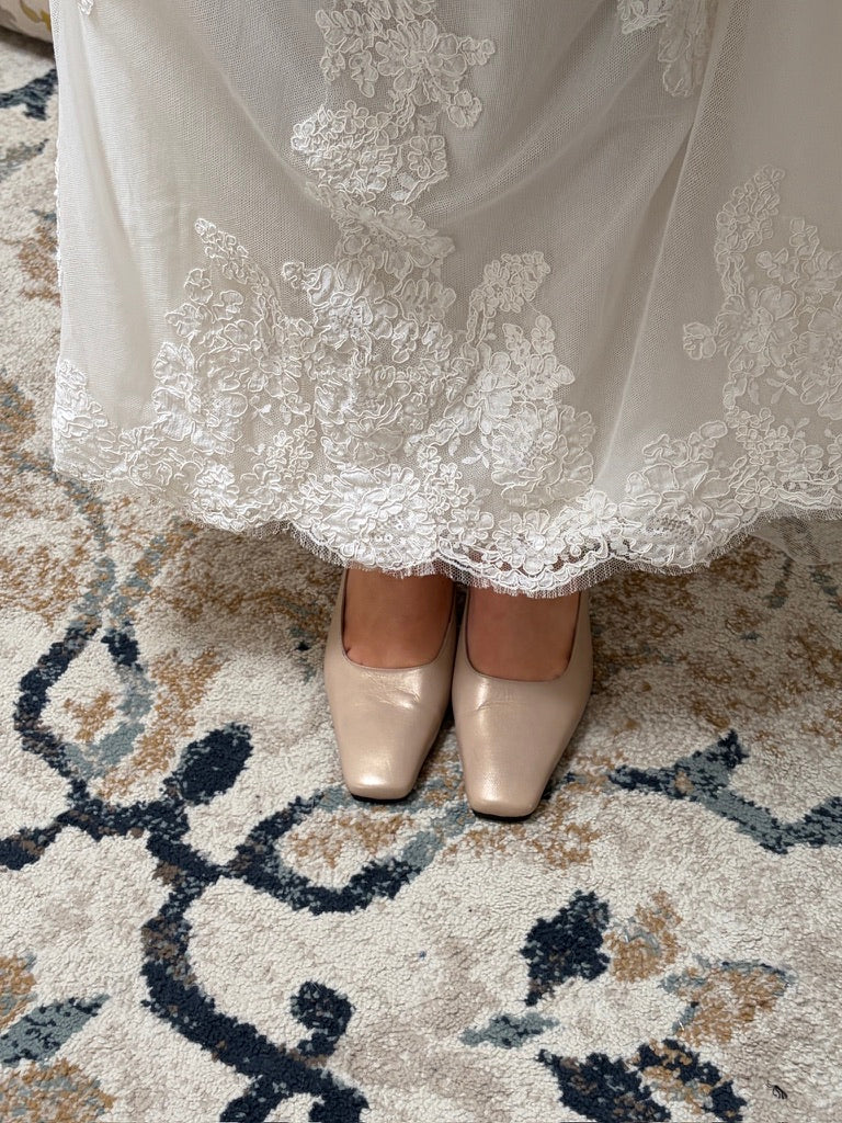 Vintage 60s Alfred Angelo high neck alençon lace column wedding dress