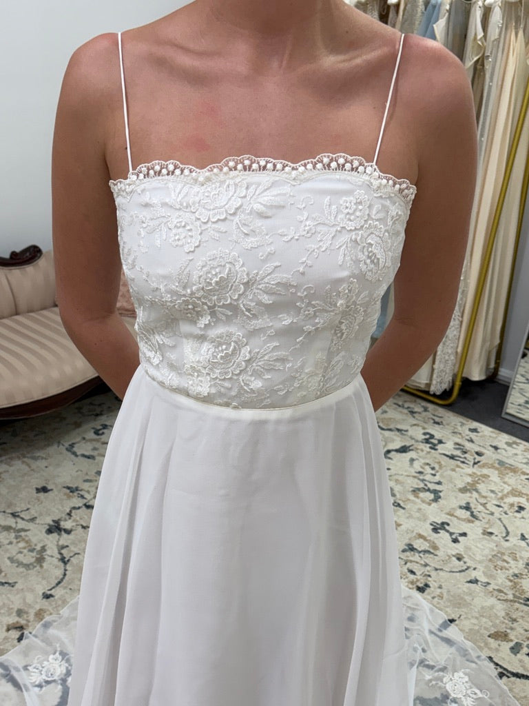 Vintage 70s ivory wedding dress with long sleeve bolero and train