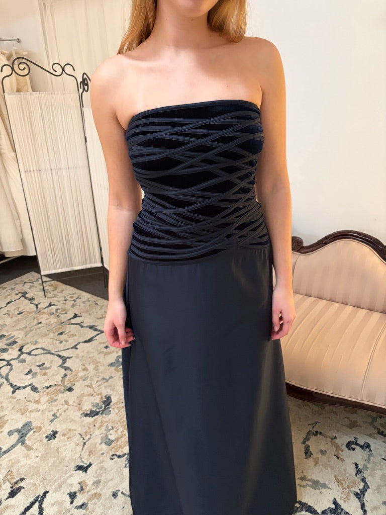 Vintage 90s Tadashi Shoji navy strapless evening gown