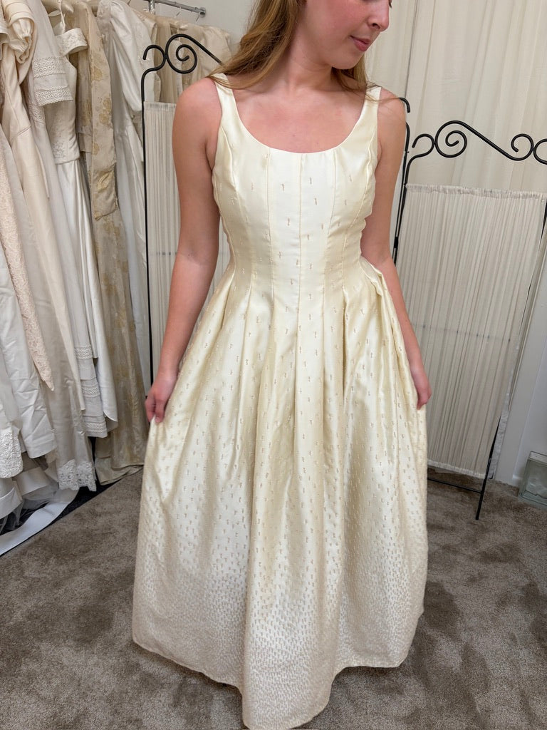 Vintage 90s Alexia Admor cream stain beaded wedding dress