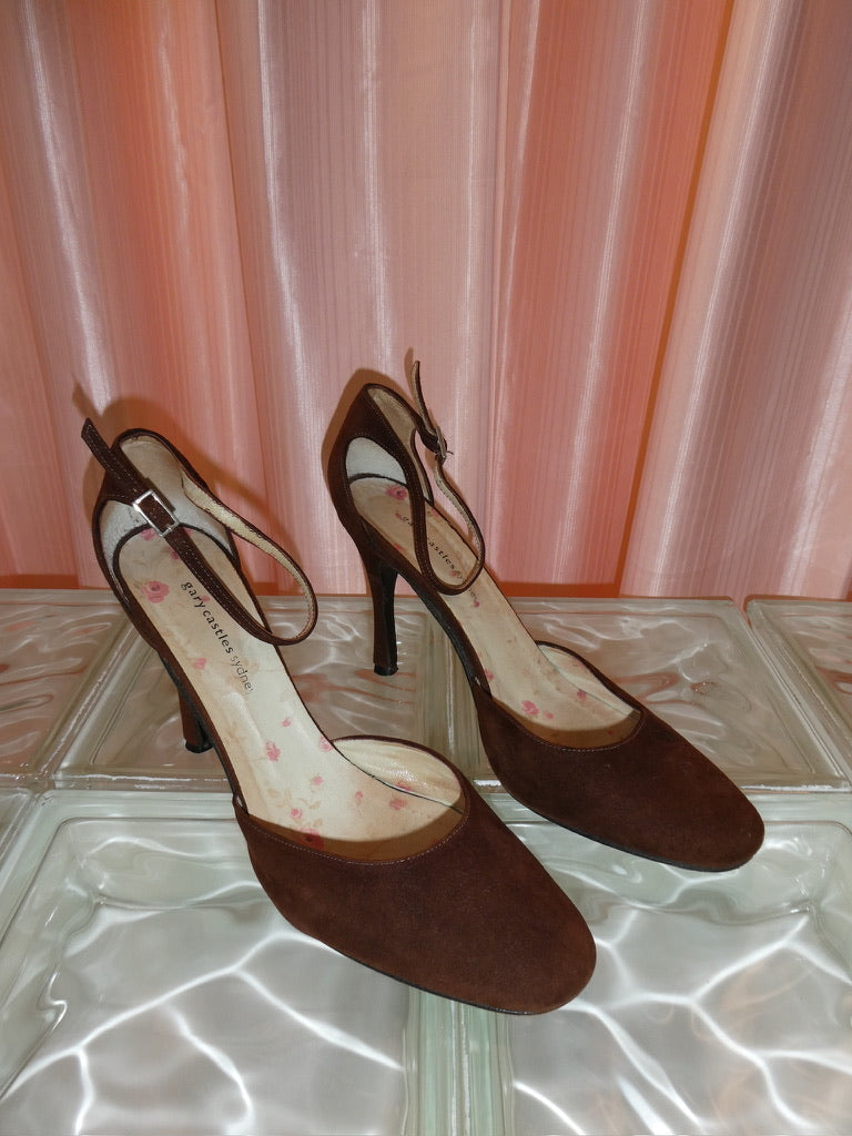 Brown suede stiletto heels size 40