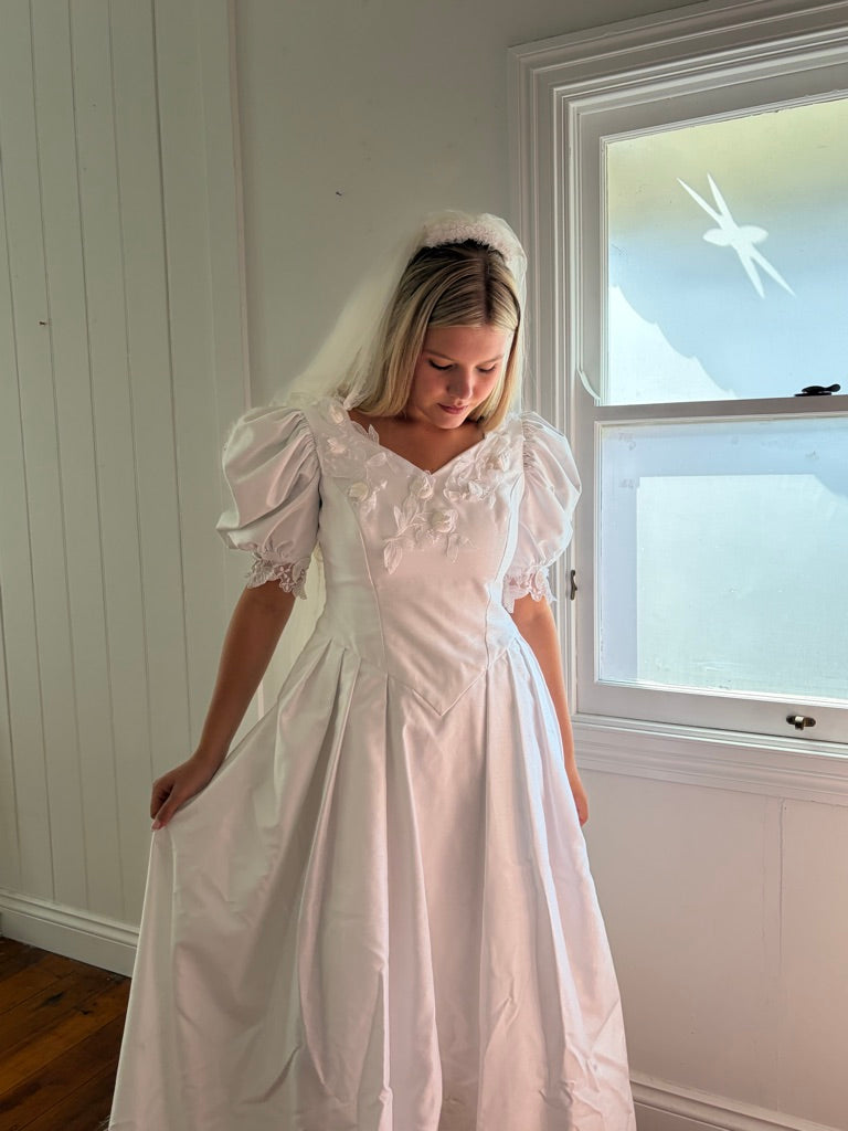 Vintage 90s ivory basque waist puff sleeve wedding gown 3D floral appliqué