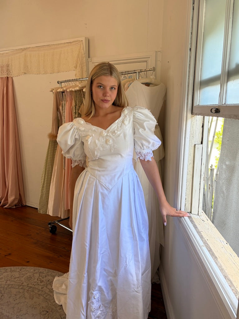 Vintage 90s ivory basque waist puff sleeve wedding gown 3D floral appliqué