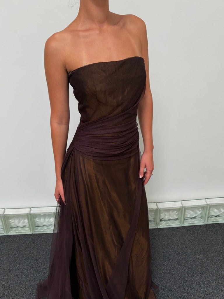 Vintage y2k Vera Wang chocolate brown strapless gathered tulle gown