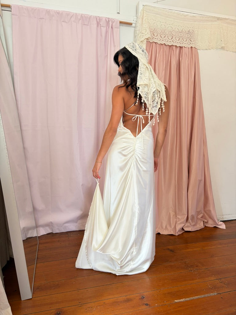 Vintage y2k ivory satin wedding dress with train
