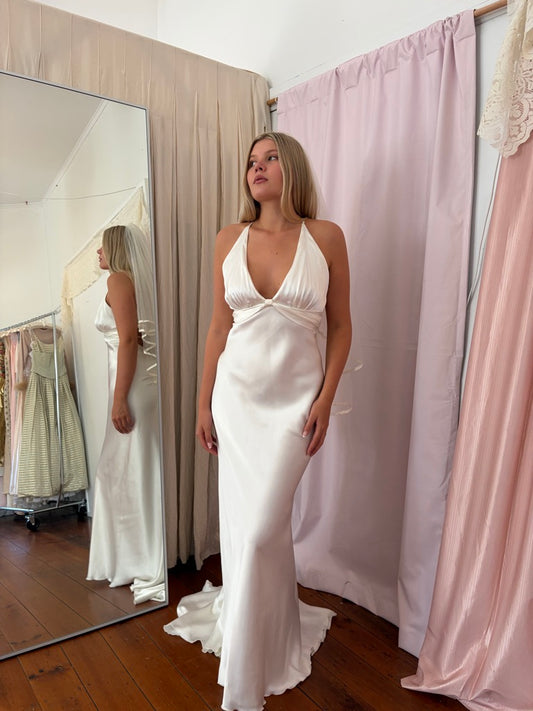 Vintage y2k ivory satin open back wedding dress with train