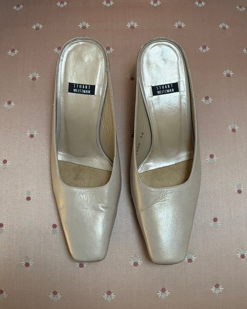 Vintage 90s Stuart Weitzman champgne square toe kitten heels
