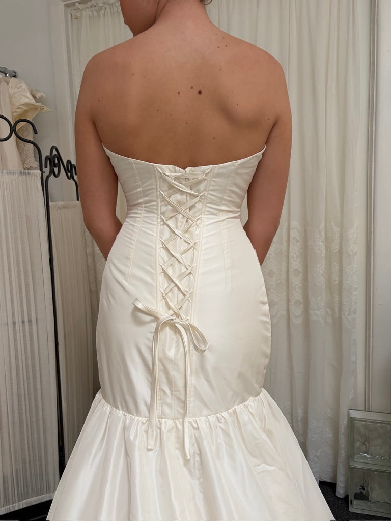 Vintage Y2K taffeta strapless drop waist mermaid wedding gown