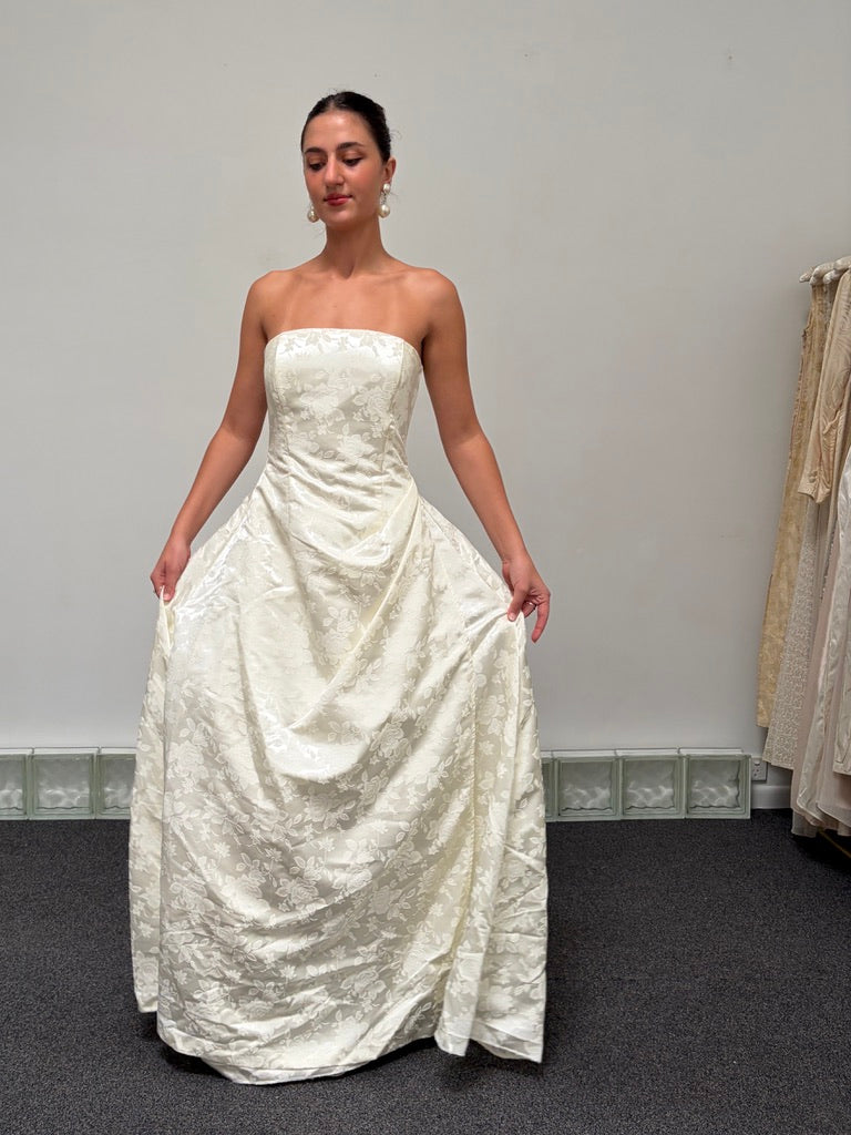 Vintage y2k cream satin strapless brocade wedding gown