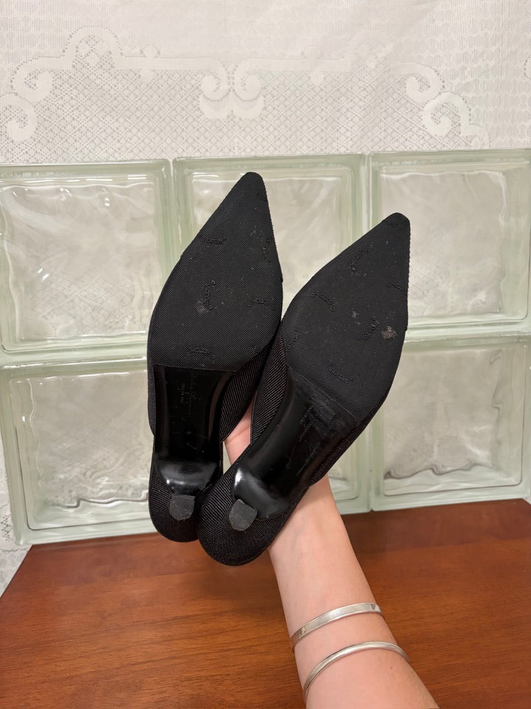Vintage Salvatore Ferragamo denim pointed toe kittel heels
