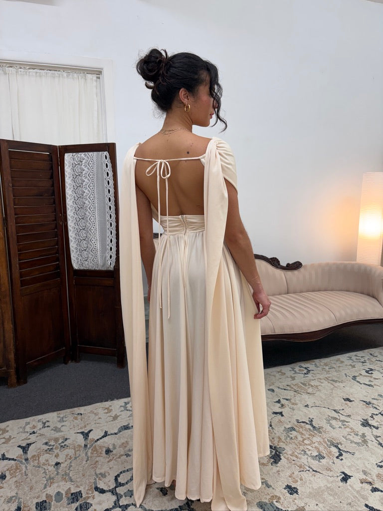 Vintage 70s cream grecian v neck gown with open back – Mondo Archive