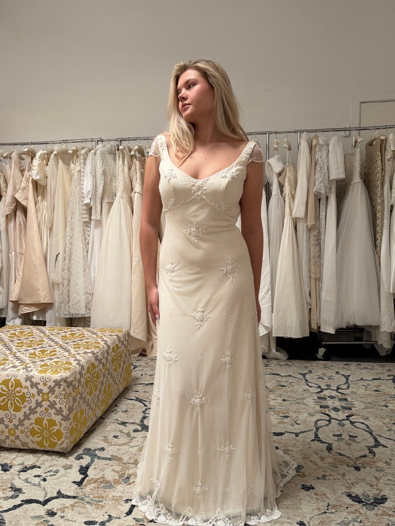 Vintage 00s Wendy Makin backless beaded wedding dress