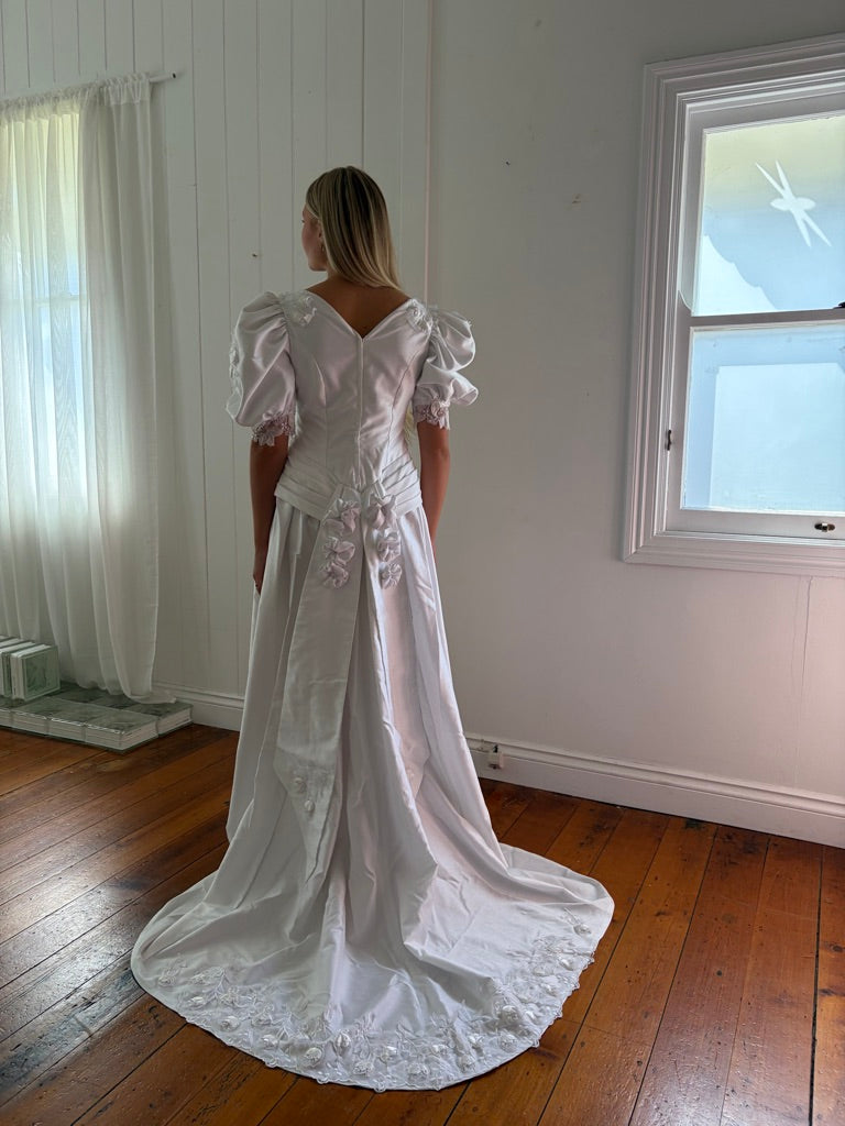Vintage 90s ivory basque waist puff sleeve wedding gown 3D floral appliqué