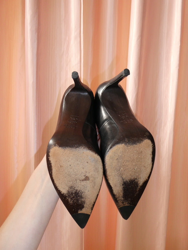 Stuart Weitzman black bow pumps size 36