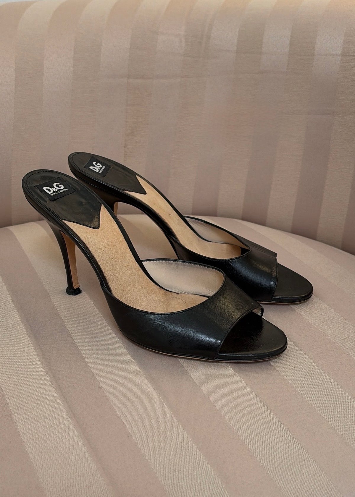 Vintage Dolce & Gabbana black leather heels
