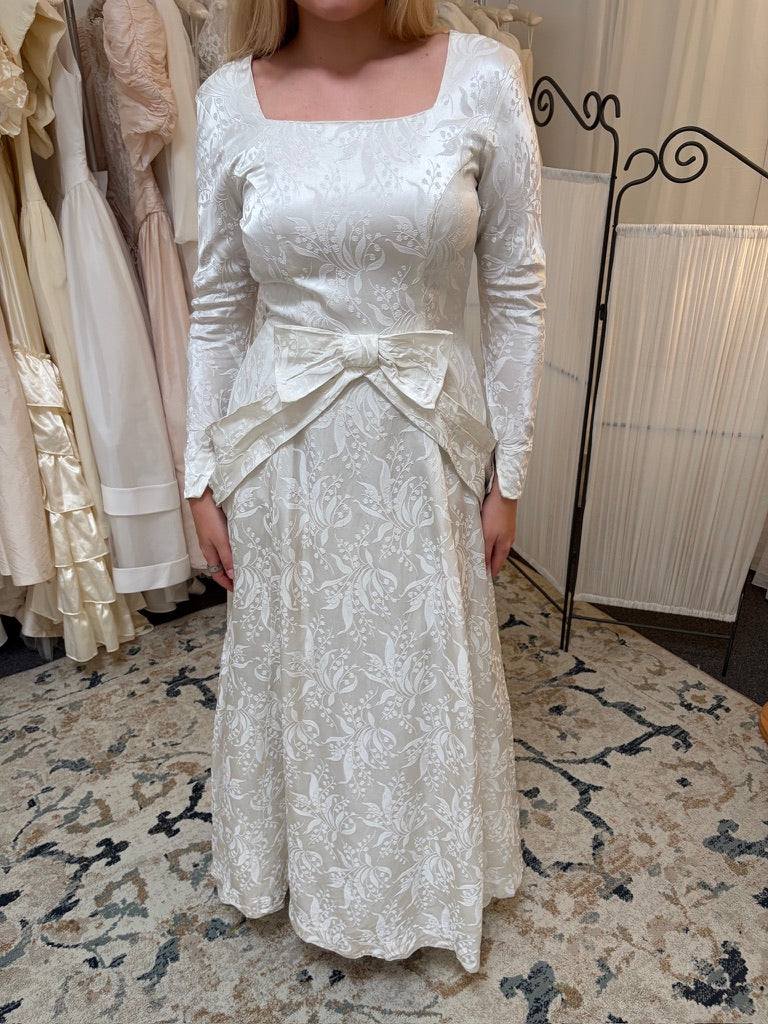 Vintage 60s Ivory drop waist long sleeve wedding gown with bow detail