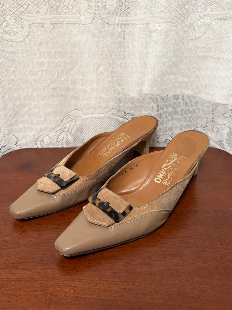 Vintage Salvatore Ferragamo suede buckle pointed toe kitten heels