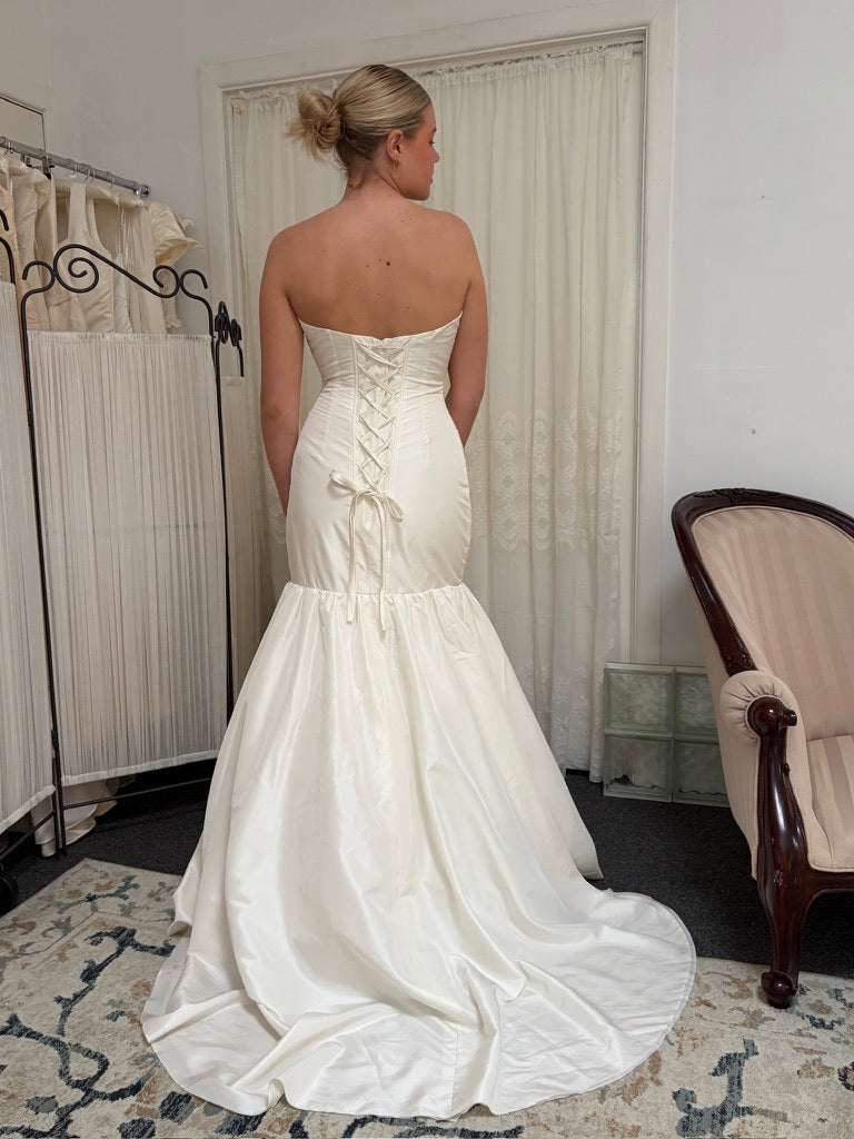 Vintage Y2K taffeta strapless drop waist mermaid wedding gown