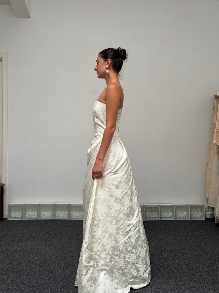 Vintage y2k cream satin strapless brocade wedding gown