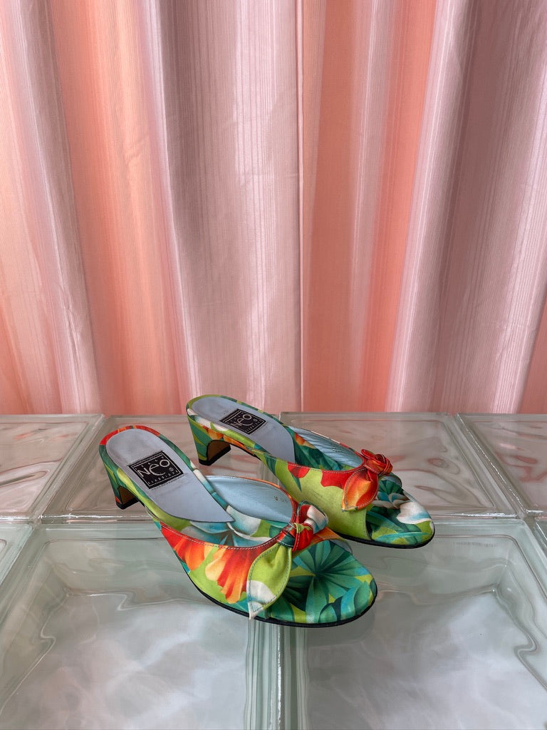 Neo Classique floral kitten heels with bow size 37.5