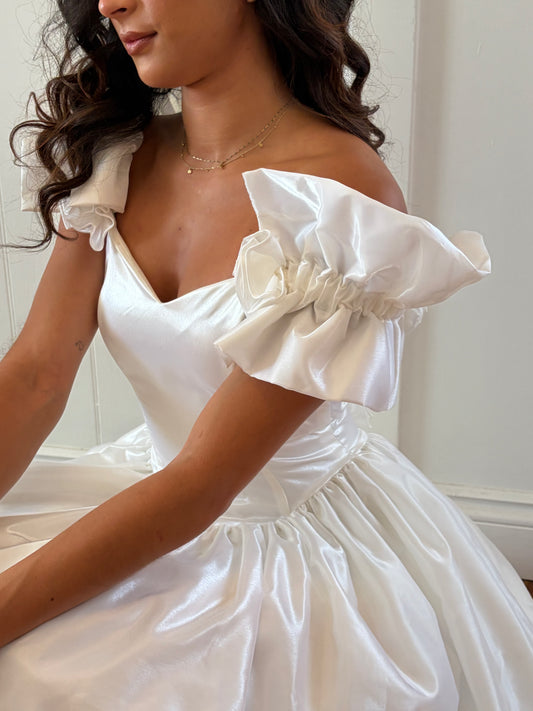 Vintage 80s Gunne Sax Ivory princess wedding dress