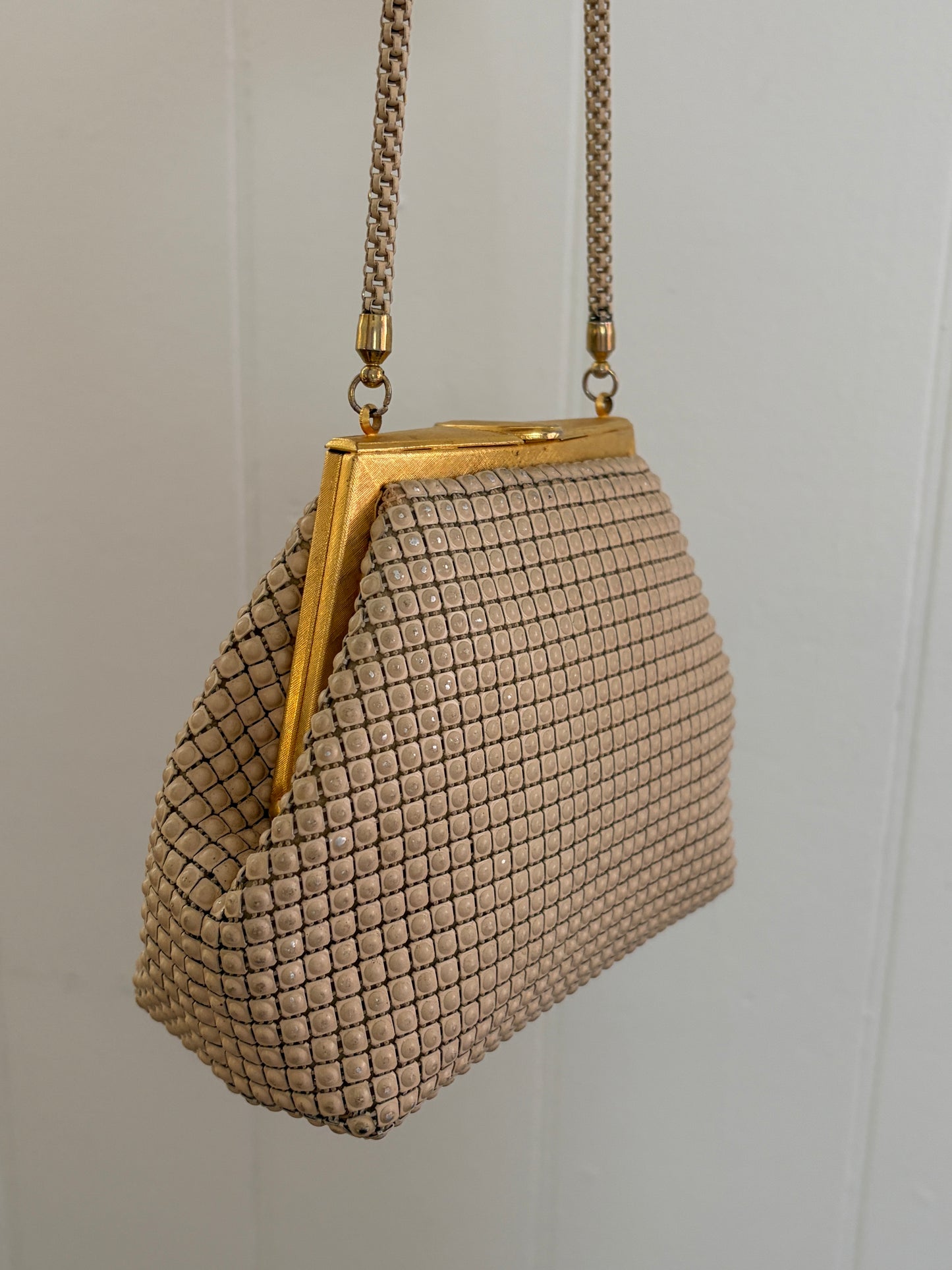 Vintage 60s cream mesh top handle bag with gold hardware