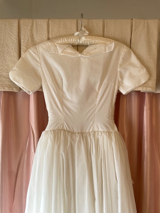 Vintage 50s boat neck cupcake wedding gown with bow
