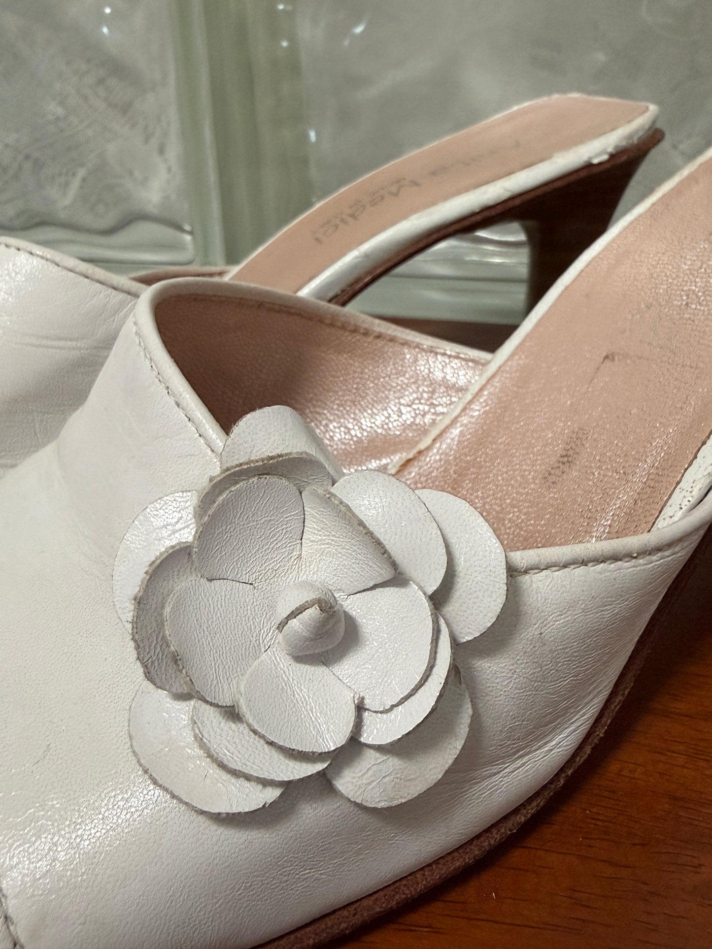Vintage Anita Medici white leather square toe mules